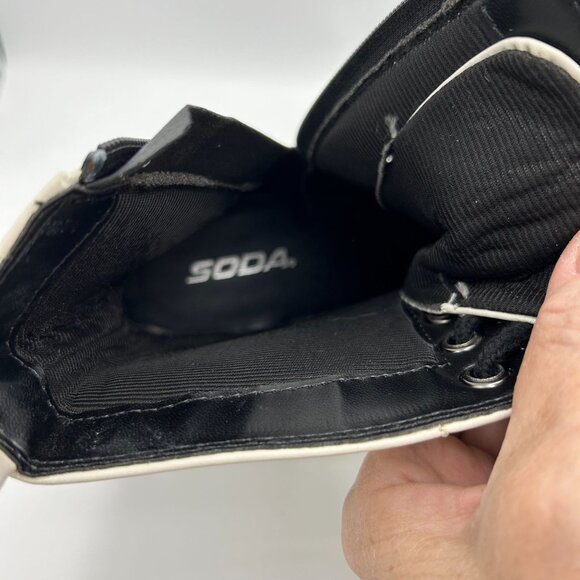 SODA Chunky White Lace-Up Combat Ankle Boots With Black Soles & Laces Size 8.5 - Picture 7 of 9